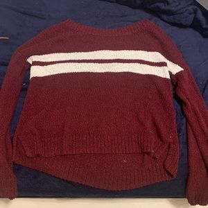 Maroon women’s Hollister sweater
